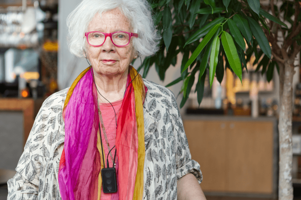 Ulla recenserar hörselförstärkaren TYR mot hörapparater